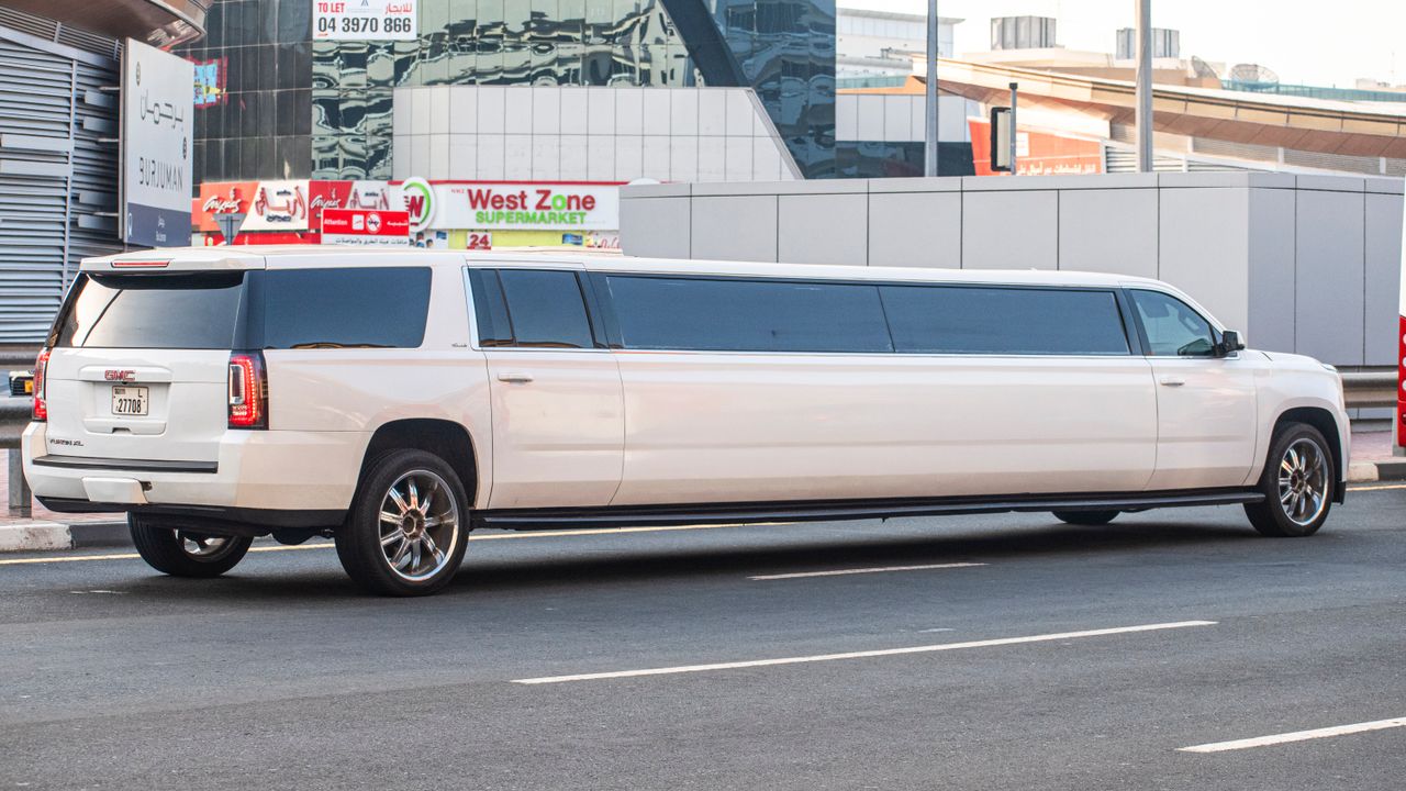 Stretchlimousine: Zulassung, Technik und Personenbeförderung